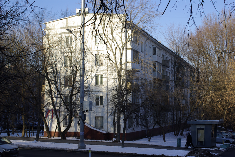 Болотниковская улица 46 к1)